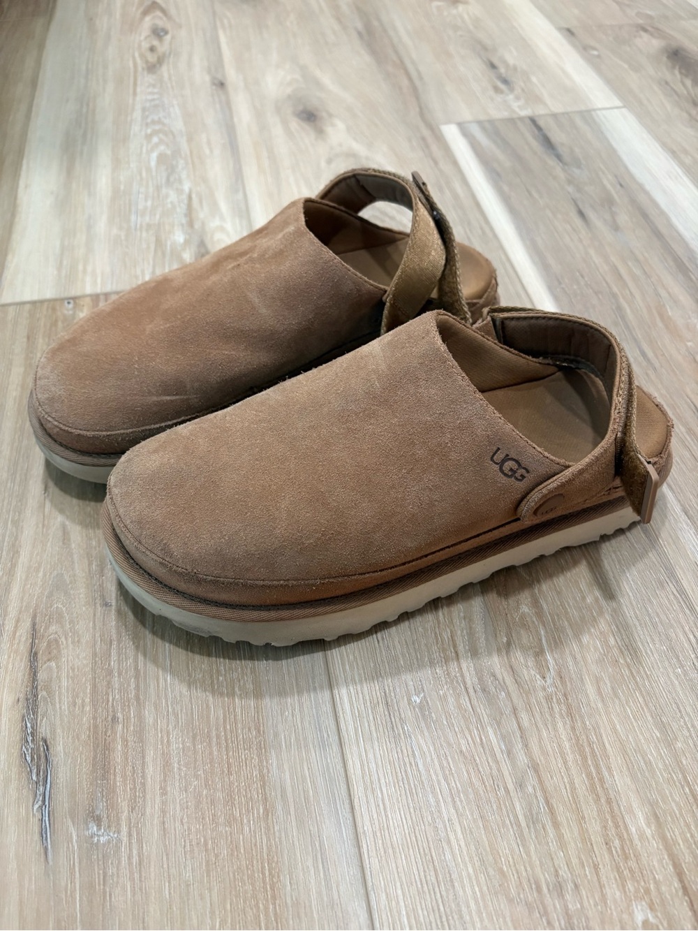 UGG Goldenstar Suede Family Matching Backstrap Clogs 9.5 *Flaw - Picture 3 of 8